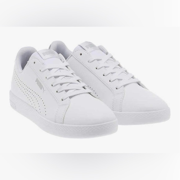 Puma Shoes - Puma Smash Women’s Sneakers. Size 8